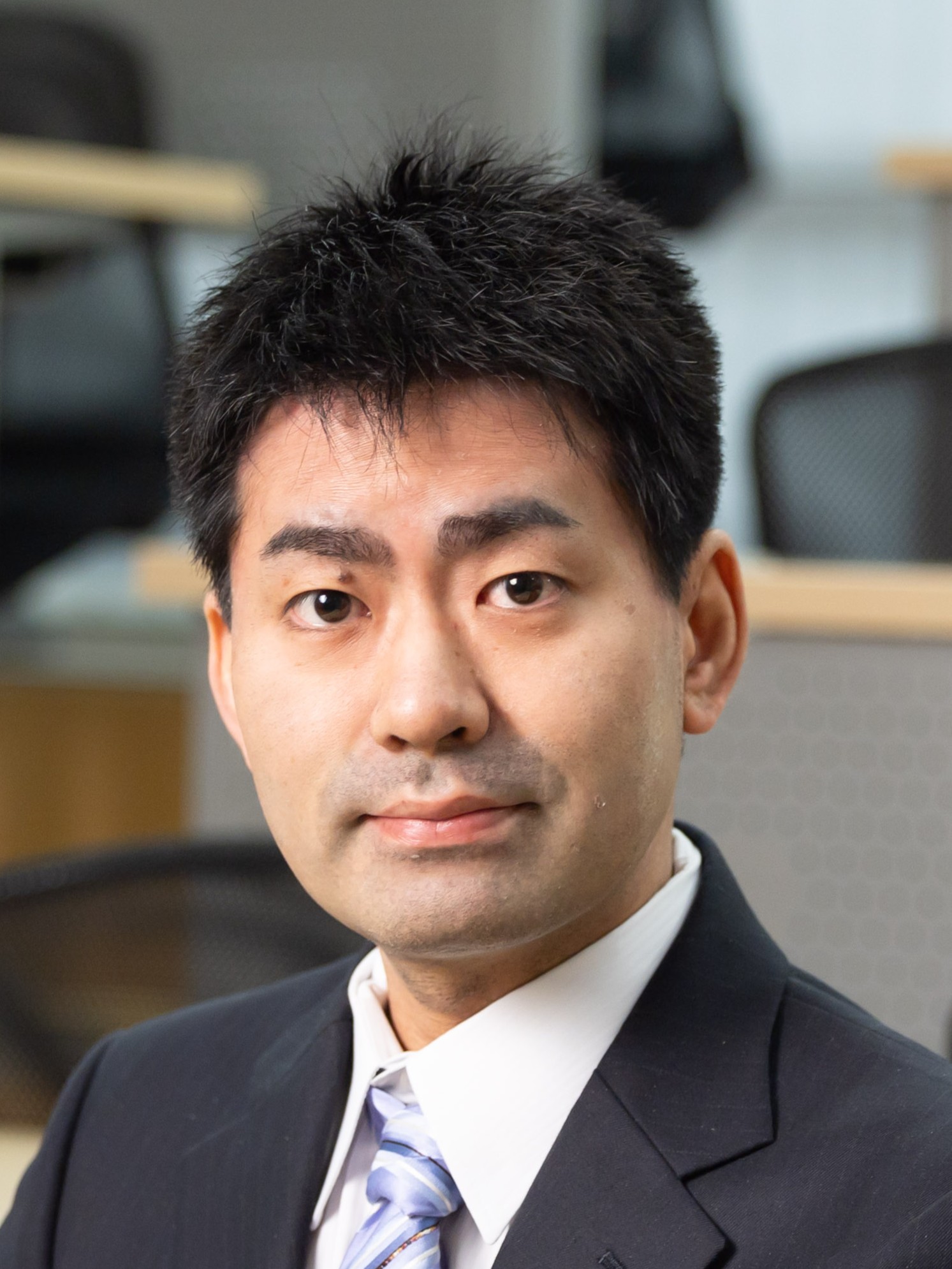 三宅 健介 准教授